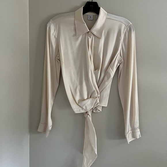 Saks Fifth Avenue Real Clothes Ivory Silk Wrap Blouse Size: 6p MSRP: 138.00 - Picture 1 of 6